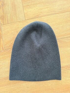 Babaton Navy Cashmere Ribbed Knit Beanie